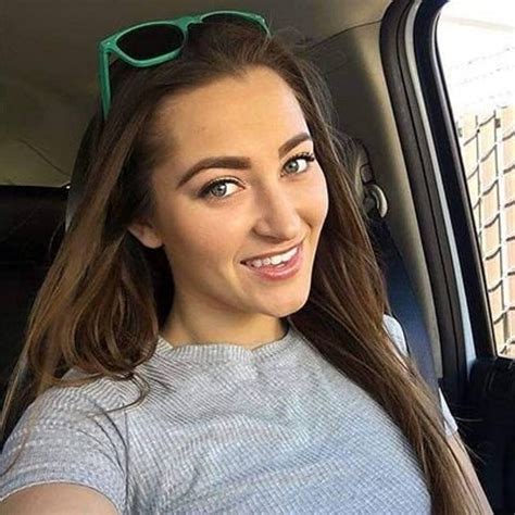 Dani Daniels Photos, Galleries and Videos